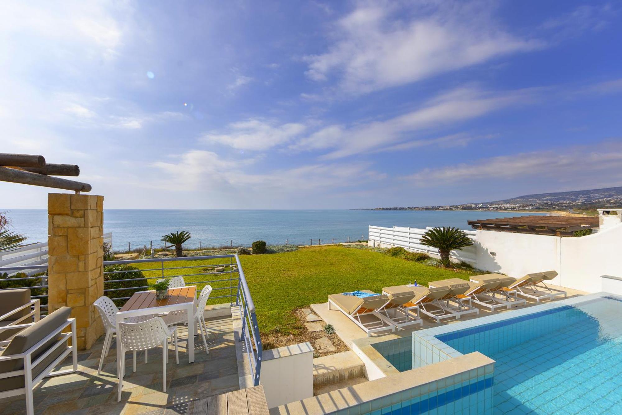 Blue Coral Beach Villas Three Exclusive Villas - Poseidon - Nautilus - Oceanos - And - Baby Coral Bungalow Coral Bay Exterior photo