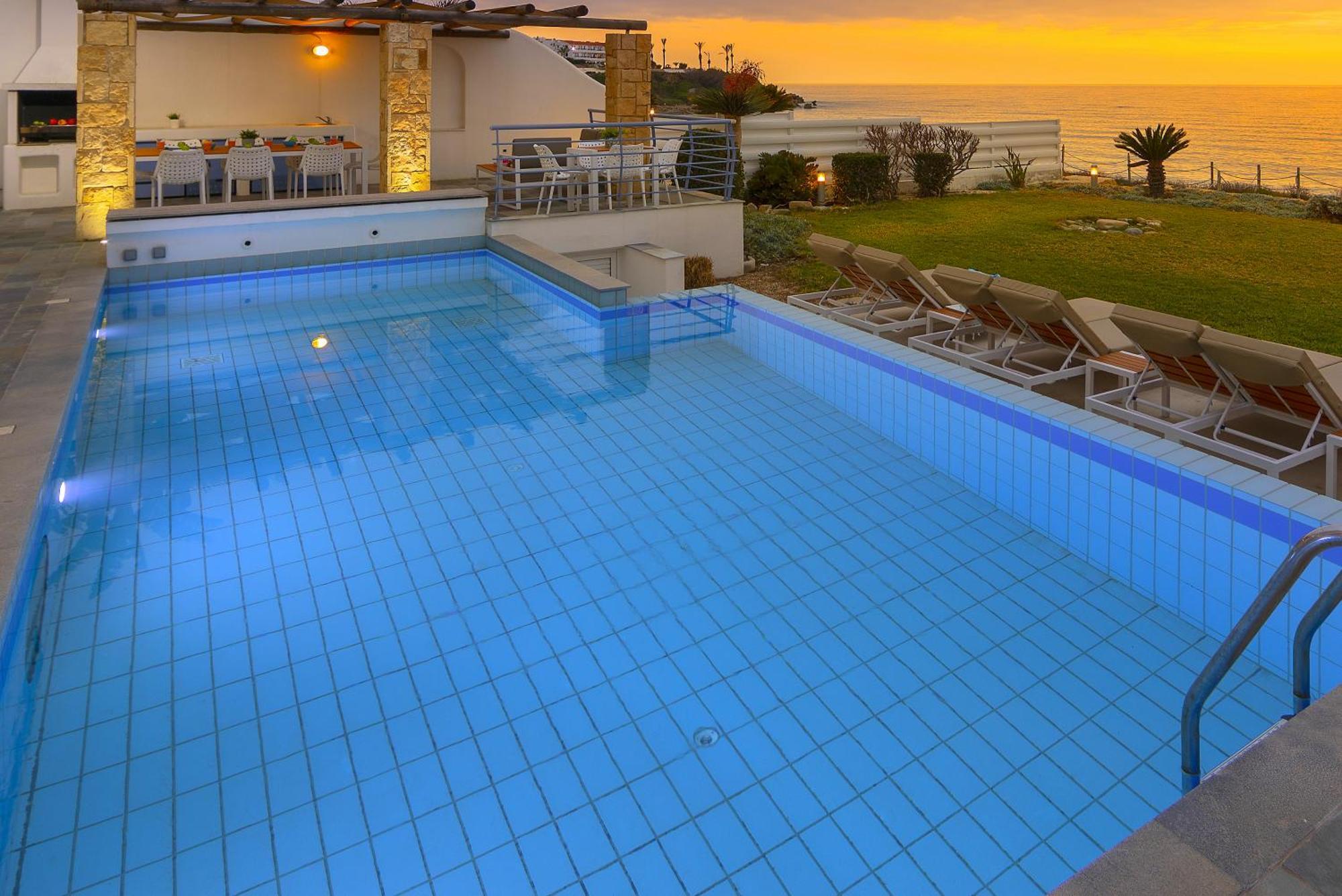 Blue Coral Beach Villas Three Exclusive Villas - Poseidon - Nautilus - Oceanos - And - Baby Coral Bungalow Coral Bay Exterior photo
