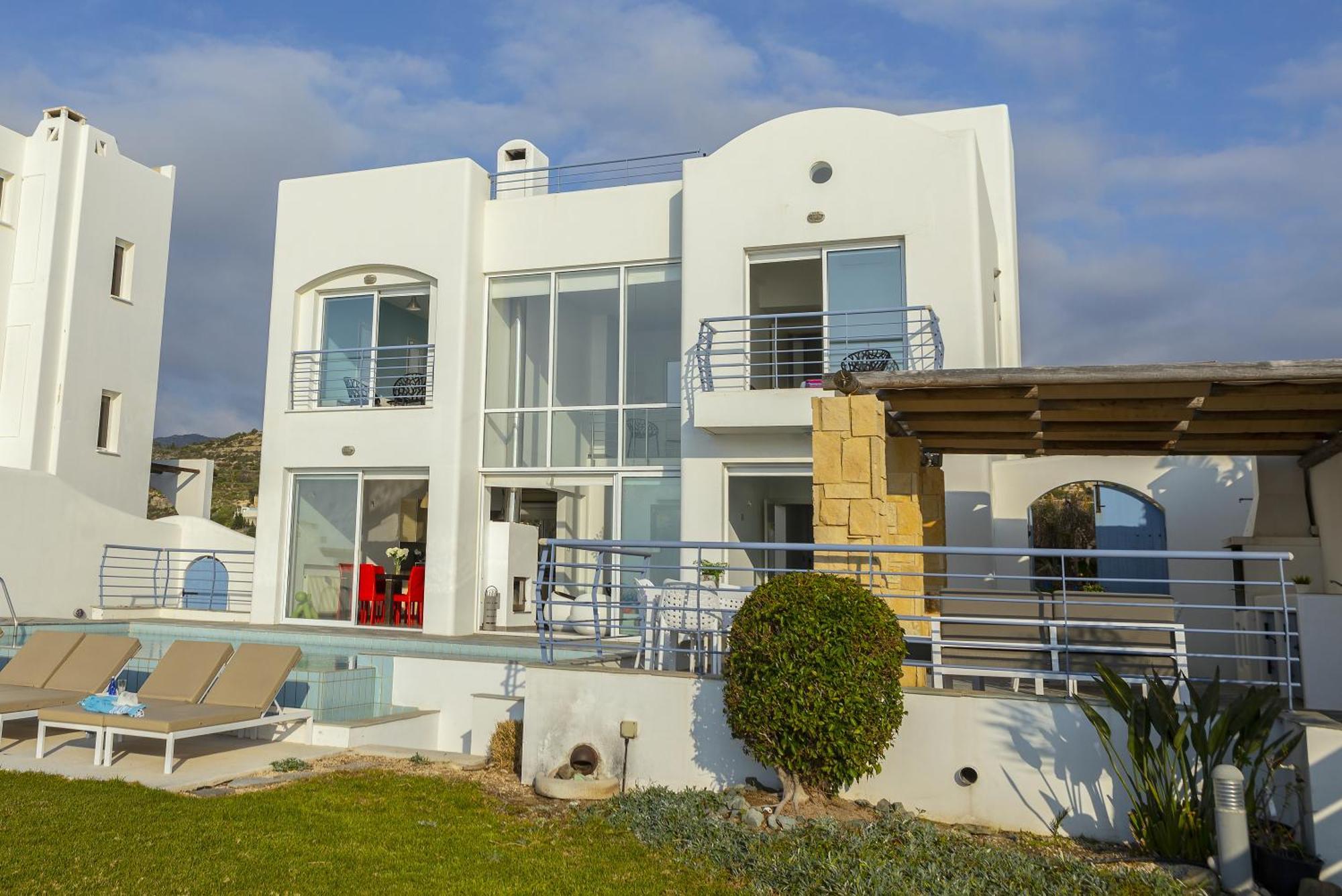 Blue Coral Beach Villas Three Exclusive Villas - Poseidon - Nautilus - Oceanos - And - Baby Coral Bungalow Coral Bay Exterior photo