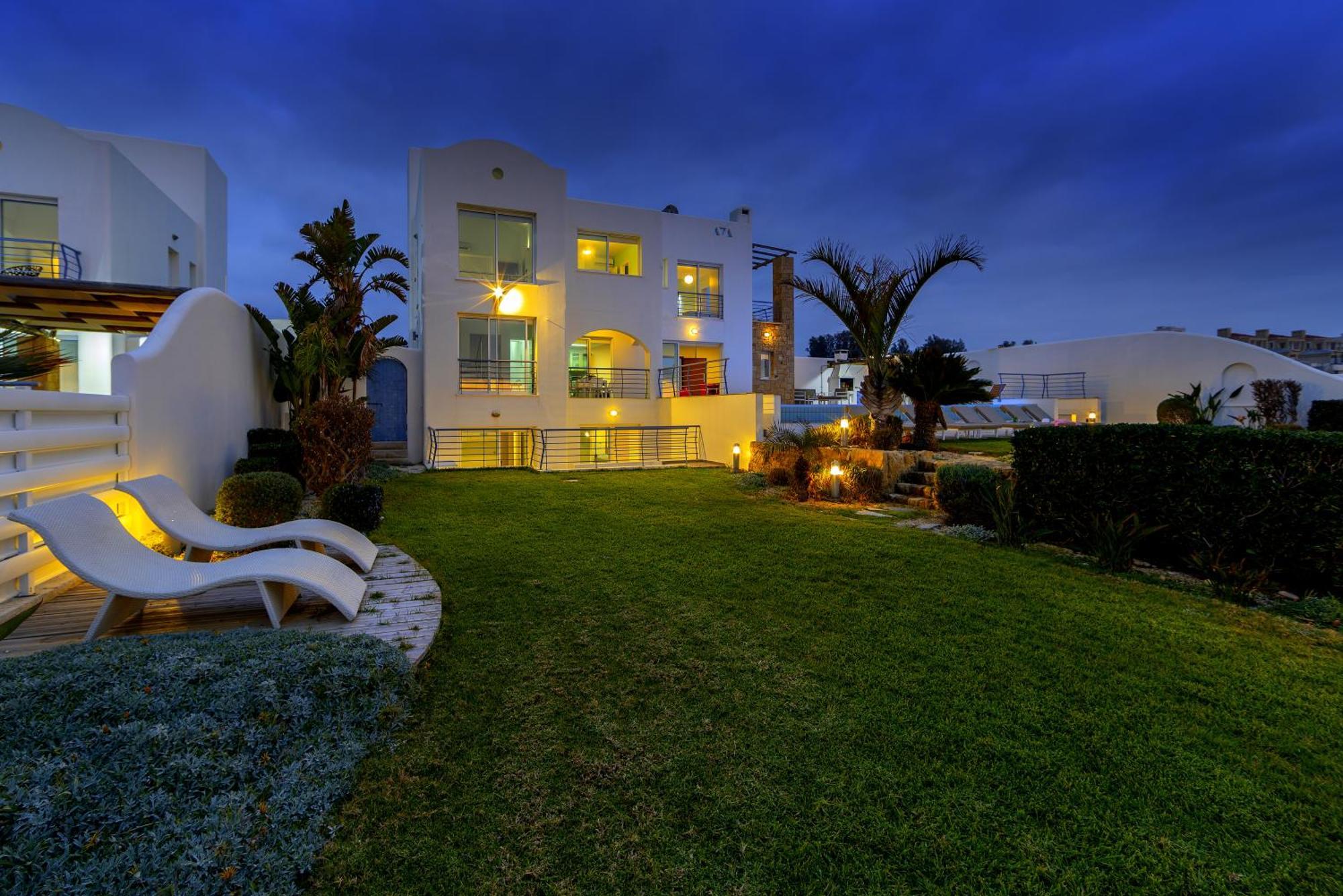 Blue Coral Beach Villas Three Exclusive Villas - Poseidon - Nautilus - Oceanos - And - Baby Coral Bungalow Coral Bay Exterior photo