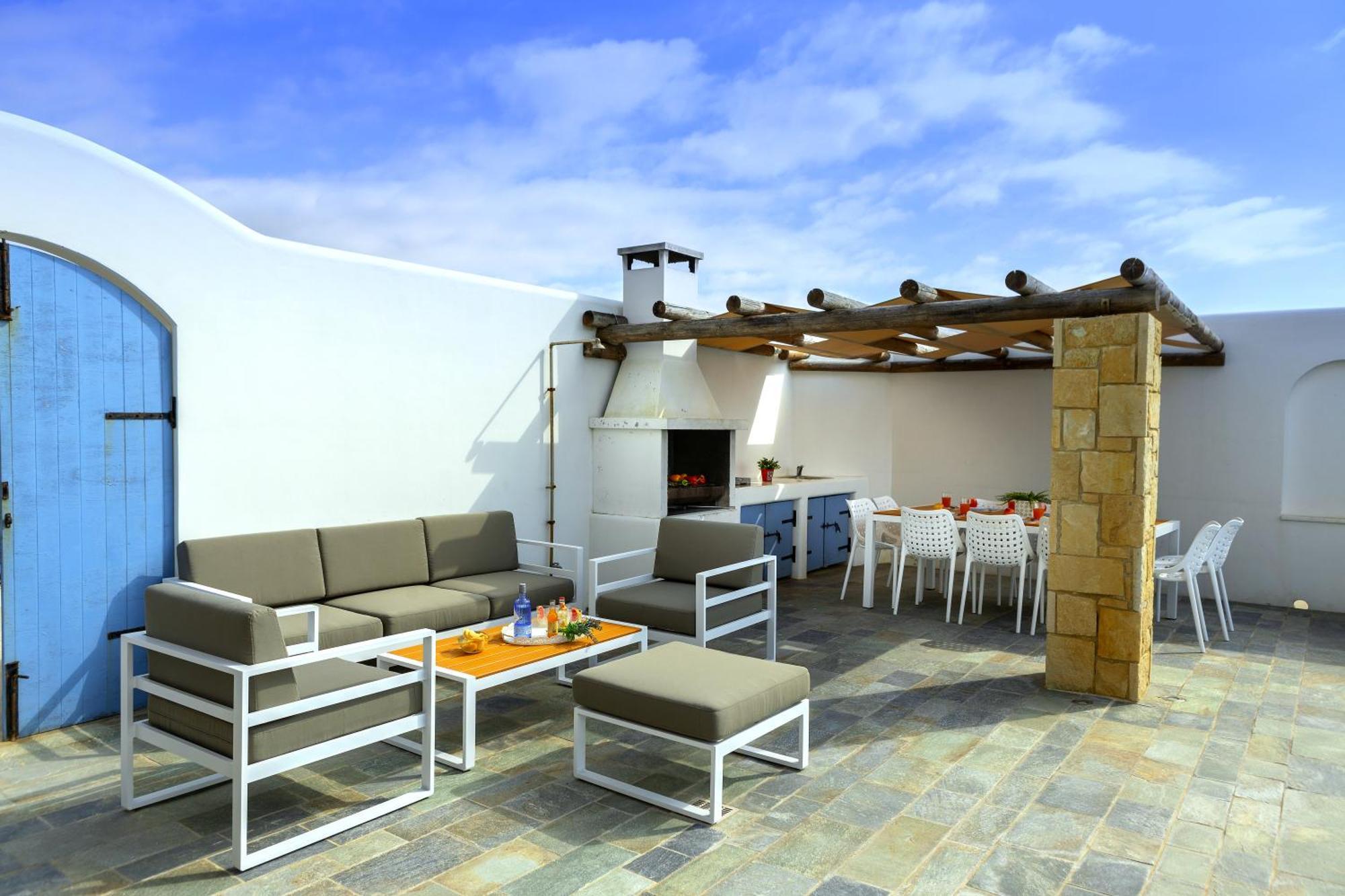 Blue Coral Beach Villas Three Exclusive Villas - Poseidon - Nautilus - Oceanos - And - Baby Coral Bungalow Coral Bay Exterior photo